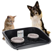Produktbild von GarPet Futterstation für Hunde und Katzen mit 2 Näpfen in Grau aus Kunststoff mit Spritzschutz und erhöhter Rückwand