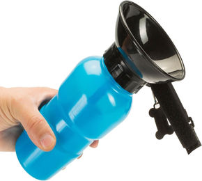 Goods & Gadgets GmbH Hunde Trinkflasche mit integriertem Trinknapf Reise Wasserflasche Blau 600ml - 600 ml – Bild 1 von 9