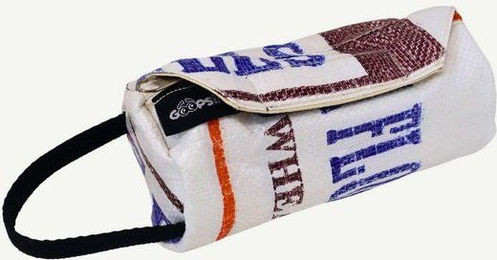Goopsi Futterdummy Apportierspielzeug für Hunde aus Upcycling Reissack 19x8 cm – Bild 1 von 4