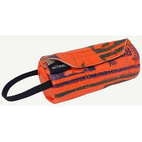 Produktbild von Goopsi Futterdummy Apportierspielzeug für Hunde aus Upcycling Reissack Orange 19x8 cm