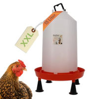 Produktbild von GranataPet XXL Hühnertränke aus Kunststoff mit Standfüßen 15 Liter Rot Transparent - 15 l