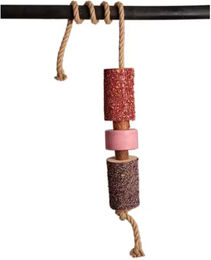 Grooming Deluxe Holzspielzeug für Pferde mit Mineralstein zur Beruhigung und Verdauung – Bild 1 von 7