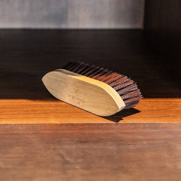 Grooming Deluxe Holzstriegel für Pferde Classic kurz und hart – Bild 1 von 8