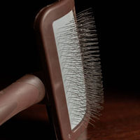 Produktbild von Grooming Deluxe Velcro Klettreinigungsbürste Braun