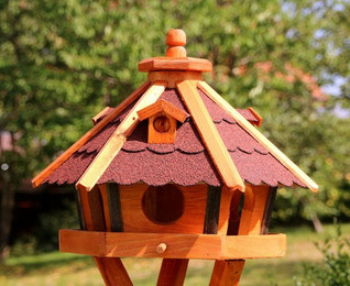 Produktbild von Holzdekoladen Vogelhaus 47x33 cm wetterfest mit Holzschutz