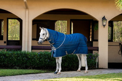 Produktbild von Horseware Ireland Amigo Ripstop Insulator Plus Stable 350g Navy/Titanium Grey - 145 cm