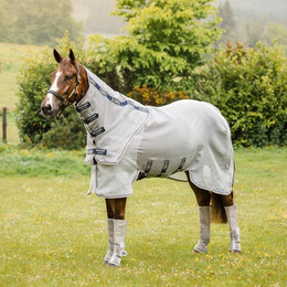Produktbild von Horseware Rambo Protector Fliegendecke Silber/Marineblau