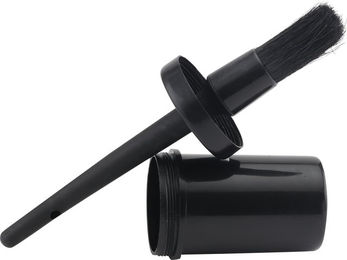 Produktbild von Hufreinigungspinsel für Pferde mit Schutzkappe HorseGuard