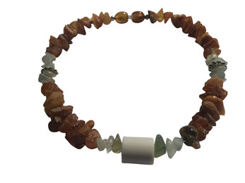 Produktbild von Hunde Bernsteinkette EM-Keramik Pipes und Jade Länge 26cm