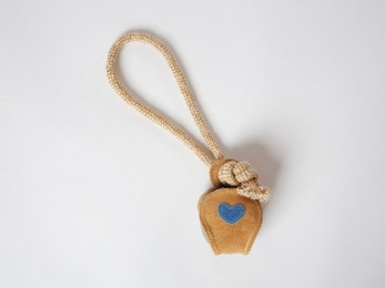 Produktbild von Hundespielzeug - Lederball mit Seil