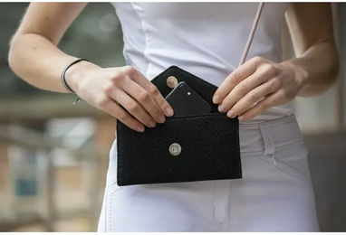 Produktbild von Handytasche Pénélope Mesh aus Polyester Unisex