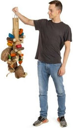 HappyBird Schredderspielzeug Gigant Coco Foraging Intelligenzspielzeug aus Holz für Papageien - 6200 g – Bild 1 von 3