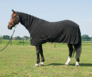Produktbild von Harry's Horse Deluxe Fleece-Pferdedecke mit Hals in Schwarz 205cm - 205 cm