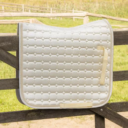 Produktbild von Harry's Horse EQS Dressur Schabracke aus Polyester in Beige oder Weiß