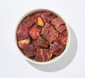 haustierkost.de Katzen Nassfutter Pferdefleischgulasch Stückchen in Sauce Hypoallergen Sensitive für alle Altersstufen 500g – Bild 1 von 2