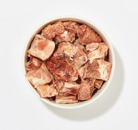 Produktbild von haustierkost.de Monoprotein Ziegenfleisch mager gewürfelt für Hunde und Katzen 500 g - 500 g