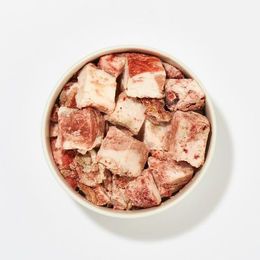 Produktbild von haustierkost Kalbsfleischabschnitte fettig 500 g Monoprotein getreidefrei und glutenfrei für Hunde und Katzen - 500 g