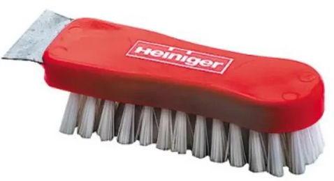 Produktbild von Heiniger Reitbürste für die Pferdepflege Rot
