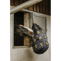 Produktbild von Hippotonic Heusack mit Loch aus Polyester für Pferde in Blau oder Schwarz