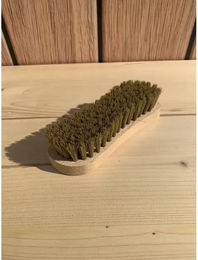 Produktbild von Hippotonic Kopfbürste aus Holz für Pferde in Natur Braun