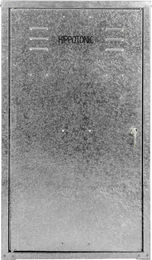 Produktbild von Hippotonic Sattelzubehör Metallschrank in Schwarz und Silber