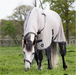 HKM Fliegendecke Fringes Style mit abnehmbarem Halsteil Silber Grau Größe 135 – Bild 1 von 2