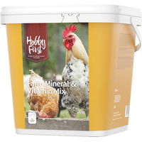 Produktbild von Hobby First Farm Mineral- und Vitaminmix für Hühner 5 kg