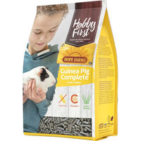 Produktbild von Hobby First HopeFarms Guinea Pig Complete Getreidefreies Ergänzungsfutter für Meerschweinchen 3 kg