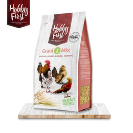Produktbild von HobbyFirst Hühnerfutter Getreidemischung ohne tierisches Protein 4 kg