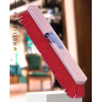 Produktbild von Hofman Animal Care Euro Stallbesen mit Holzstiel in Rot 80 cm
