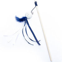 Produktbild von HomeBella Katzenangel K-07 aus Holz als Beschäftigungsspielzeug für erwachsene Katzen in Blau