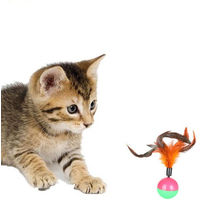 Produktbild von HomeBella Katzenspielzeug Ball mit Feder aus Kunststoff für Kitten in Bunt