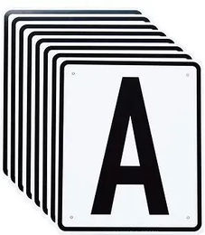 Produktbild von HORKA Dressurbuchstabenplatten aus Kunststoff in Schwarz und Weiß 8er Set
