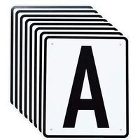 Produktbild von HORKA Dressurbuchstabenplatten aus Kunststoff in Schwarz und Weiß 8er Set