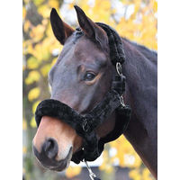 Produktbild von Horse Guard Halfter mit Kunstfell in Schwarz
