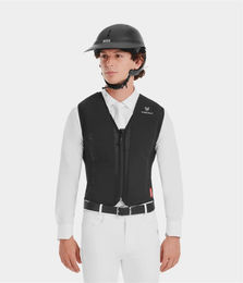Produktbild von Horse Pilot Airbagweste HP E-Twist Air mit elektronischer On-Board-Technologie in Schwarz