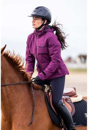 Produktbild von Horse Pilot Essential Fleece-Reitjacke für Damen und Herren mit Reißverschluss in Lila Größe S