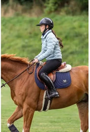Produktbild von Horse Pilot Softlight Daunenjacke Reitjacke für Damen und Herren in Grün oder Blau