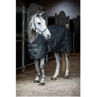 Produktbild von HorseGuard Sophie Stalldecke für Pferde Schwarz 600D 100g