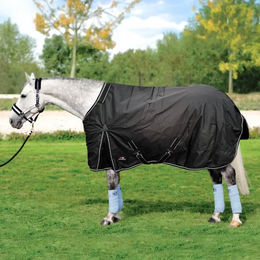 Produktbild von Horsenjoy Aristo Outdoor-Pferdedecke aus Polyester in Schwarz 125 cm