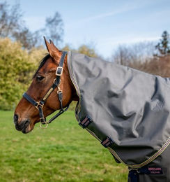Horseware Amigo Bravo 12 Plus Pferdedecke aus Stoff in Blau oder Grau – Bild 1 von 6