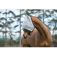 Produktbild von Horseware Amigo Fliegenmaske für Pferde aus Fleece in Grau Silber