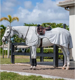 Produktbild von Horseware Amigo Flyrider Outdoor-Decke für Pferde in Grau Größe M
