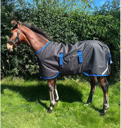 Produktbild von Horseware Amigo Ripstop 900D Outdoor-Decke für Fohlen in Schwarz
