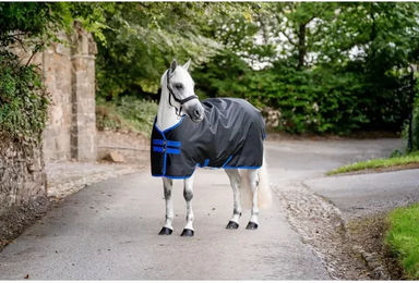 Produktbild von Horseware Amigo Ripstop 900D Turnout Outdoor-Decke für Ponys in Schwarz