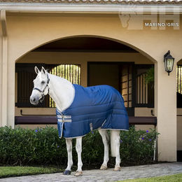 Produktbild von Horseware Amigo Ripstop Insulator Stalldecke für Pferde Medium Blau