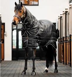 Produktbild von Horseware Easy-Layer Pony-Stalldecke mit Halsschutz in Schwarz - 200 g