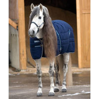 Produktbild von Horseware Ireland Rambo Stable Rug Winterdecke für Pferde Navy/White 125 (5'9) 400g