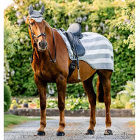 Produktbild von Horseware Newmarket Fleece-Nierendecke für Pferde in Grau Größe S
