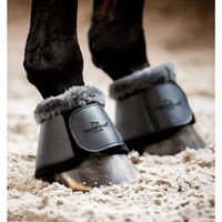 Produktbild von Horseware Pro Bamboo Overreach Gamaschen für Pferde aus Neopren Schwarz Größe L